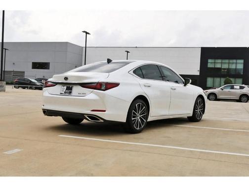 2025 Lexus ES 350 