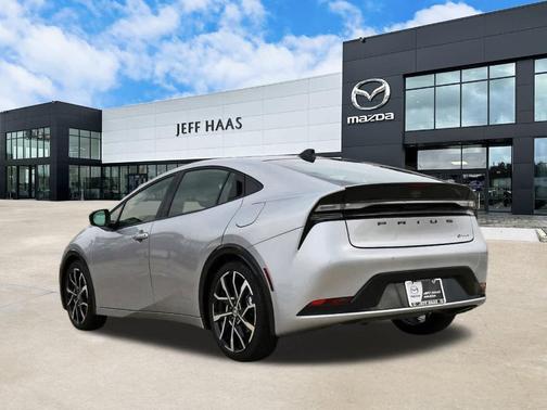 2025 Toyota Prius Plug-In Hybrid XSE