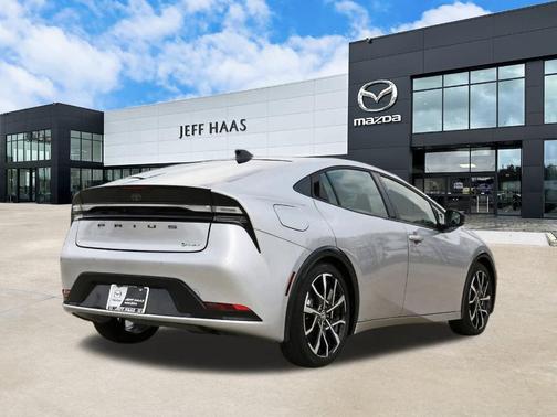 2025 Toyota Prius Plug-In Hybrid XSE