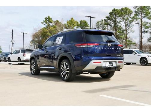 2025 Nissan Pathfinder Platinum