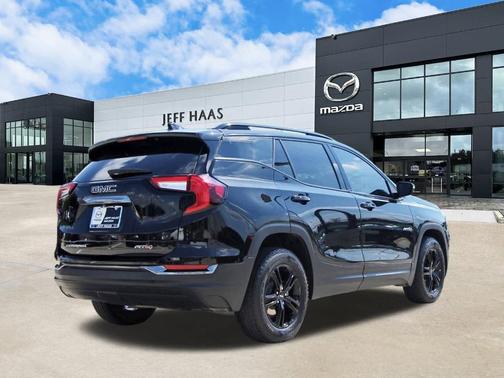 2022 GMC Terrain AT4
