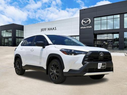 Wind Chill Pearl 2026 Toyota Corolla Cross L