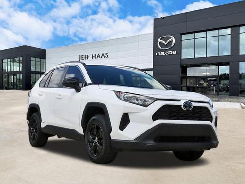 2022 Toyota RAV4 Hybrid LE
