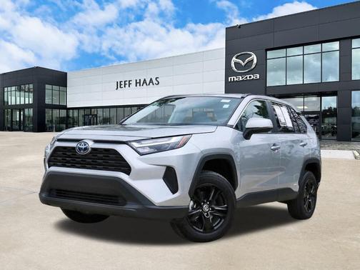 2024 Toyota RAV4 Hybrid XLE