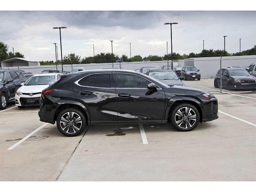 Caviar 2026 Lexus UX 300h