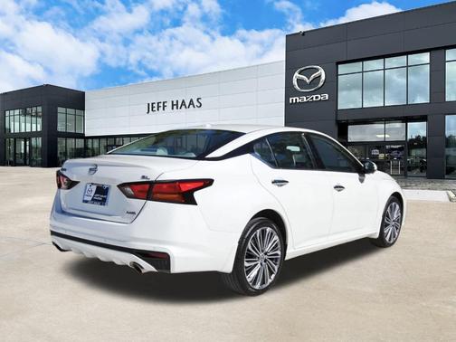 2025 Nissan Altima SL