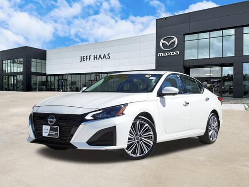 2025 Nissan Altima SL