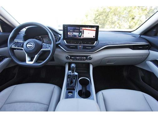 2025 Nissan Altima SL
