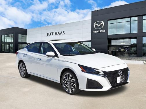 2025 Nissan Altima SL