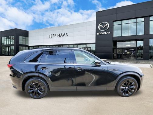 2025 Mazda CX-90 Premium