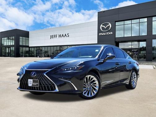 2022 Lexus ES 300h Luxury