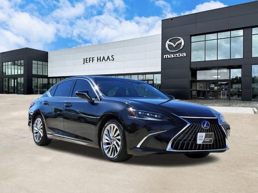 2022 Lexus ES 300h Luxury