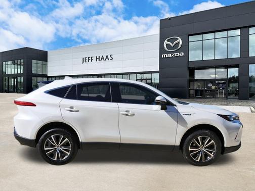 2021 Toyota Venza LE