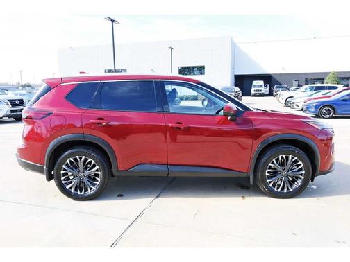 2025 Nissan Rogue SL