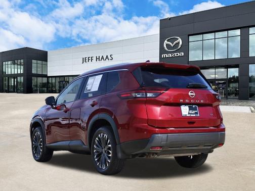 2025 Nissan Rogue SL