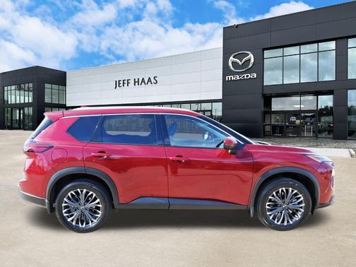 2025 Nissan Rogue SL