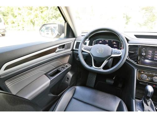 2022 Volkswagen Atlas 3.6L SE w/Technology