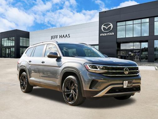 2022 Volkswagen Atlas 3.6L SE w/Technology
