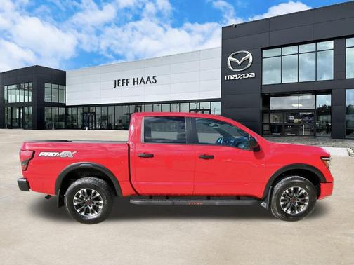 2024 Nissan Titan PRO-4X