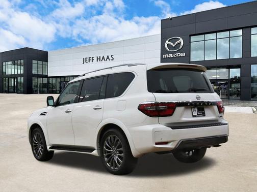 2024 Nissan Armada Platinum