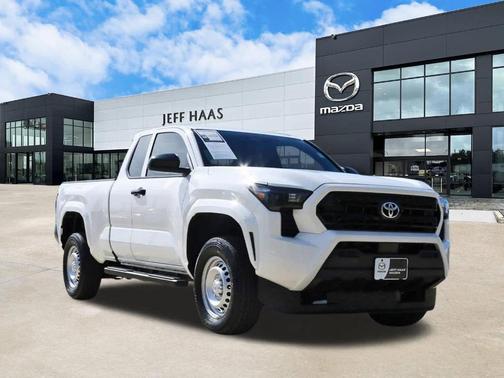 2025 Toyota Tacoma SR