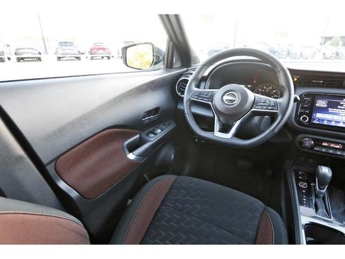 2024 Nissan Kicks SR