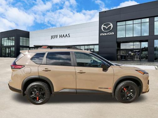 2025 Nissan Rogue Rock Creek