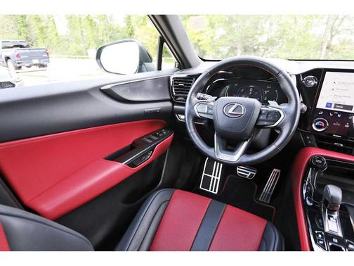 Obsidian Black 2025 Lexus NX 450h+ F SPORT Handling