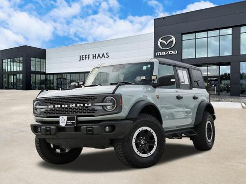 2023 Ford Bronco Badlands