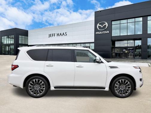 2024 Nissan Armada Platinum
