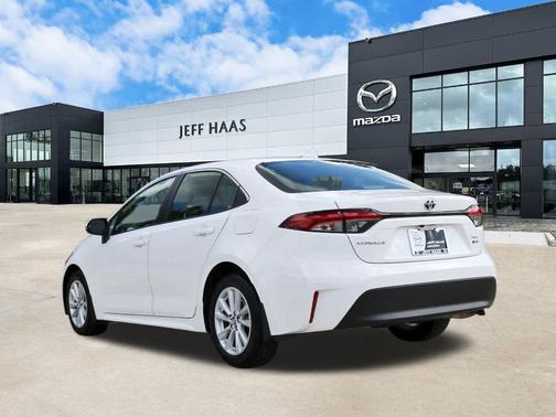 2025 Toyota Corolla Hybrid XLE