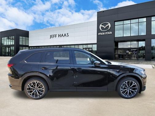 2025 Mazda CX-70 PHEV Premium Package