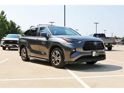 2023 Toyota Highlander Hybrid XLE