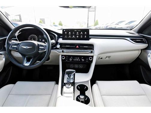 2025 Genesis G70 2.5T
