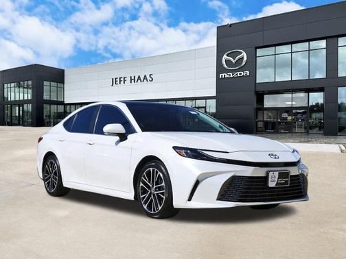 2025 Toyota Camry XLE