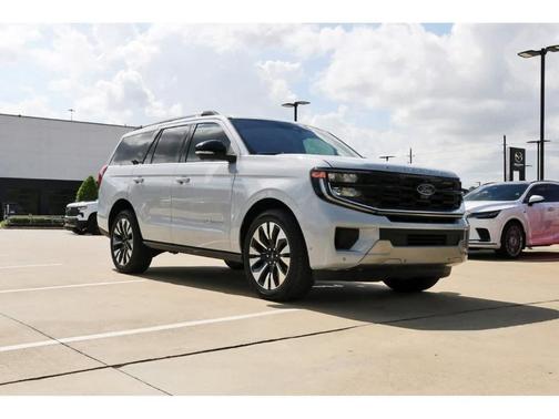 Space Silver 2025 Ford Expedition Platinum