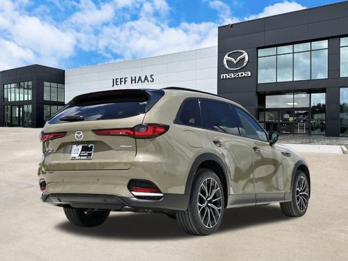 2025 Mazda CX-70 PHEV Premium Package