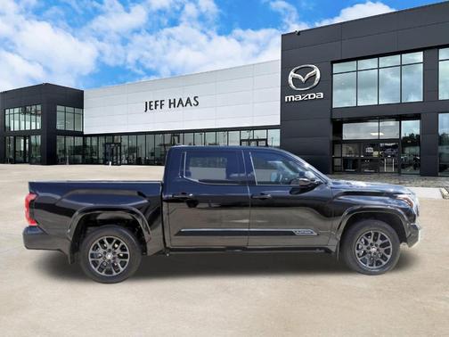 2025 Toyota Tundra Hybrid Platinum