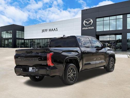 2025 Toyota Tundra Hybrid Platinum