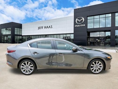 Machine Gray Metallic 2025 Mazda Mazda3 FWD w/Preferred Package