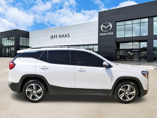 2021 GMC Terrain SLT