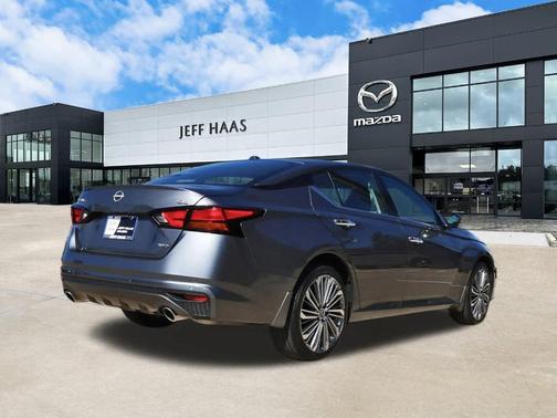 2025 Nissan Altima SL