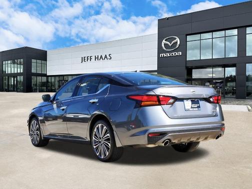 2025 Nissan Altima SL