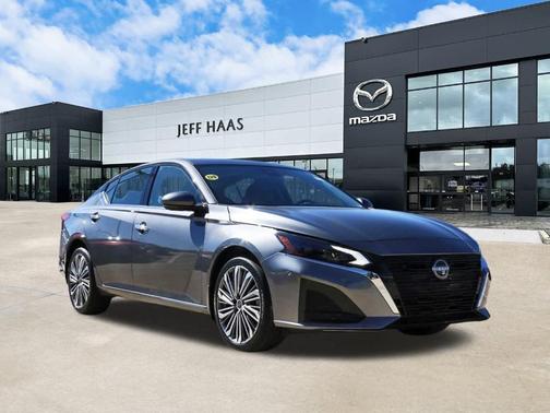 2025 Nissan Altima SL