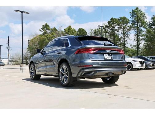 Daytona Gray Pearl Effect 2021 Audi Q8 55 Premium Plus