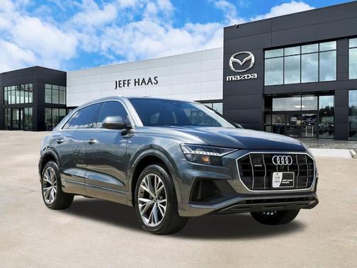 Daytona Gray Pearl Effect 2021 Audi Q8 55 Premium Plus