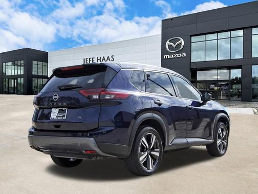 2025 Nissan Rogue SL