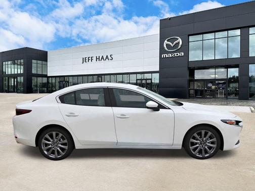 2025 Mazda Mazda3 FWD w/Preferred Package