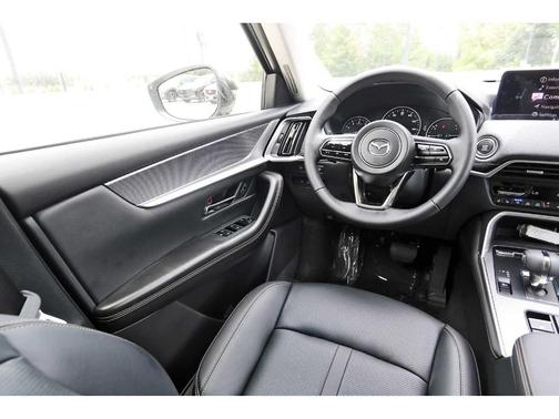 Zircon Sand Metallic 2026 Mazda CX-70 3.3 TURBO PREFERRED