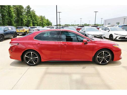 2020 Toyota Camry XSE